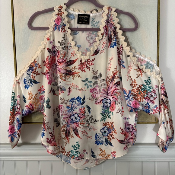 Vanita Rosa Tops - VANITA ROSA ATELIER Womens Floral Print Cold Shoulder Blouse White Size Medium